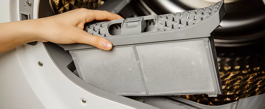 Signs Of A Clogged Dryer Lint Trap in Stevenson Ranch, California
